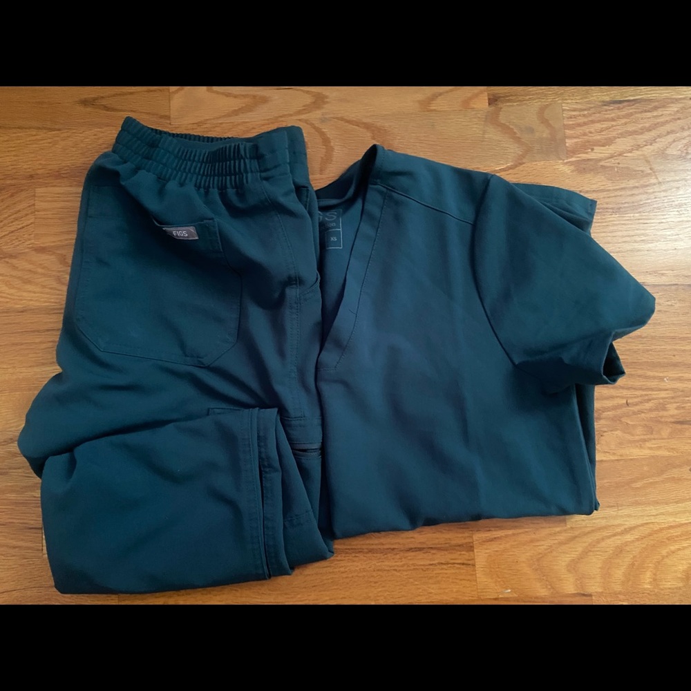 Caribbean Blue Figs Scrubs
